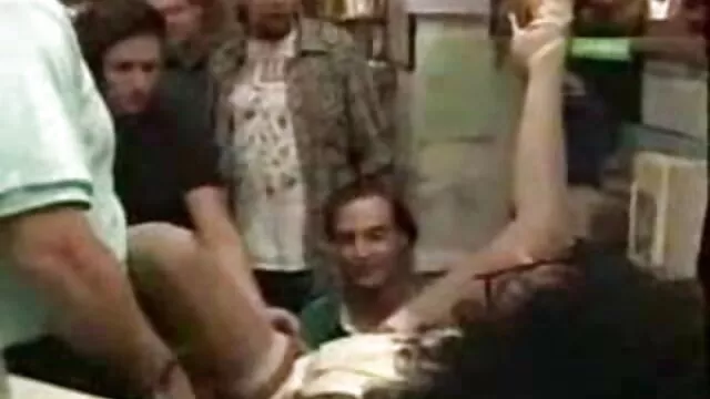 2. სტუდენტი, რა თქმა უნდა საშუალებას მისი ბიძა წასვლას მისი პირით. შავი ნაშები