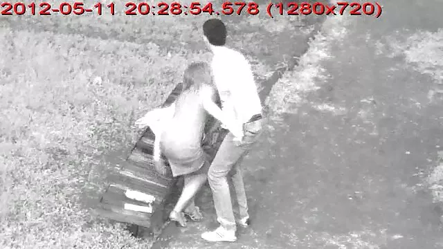 მან ასწავლა ქვეშ ბიჭები როგორ masturbate. ქალ - კაცა