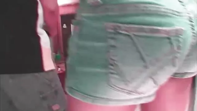 მოქნილი Dolphin peed საუკეთესო და უფასო მილის თავს.